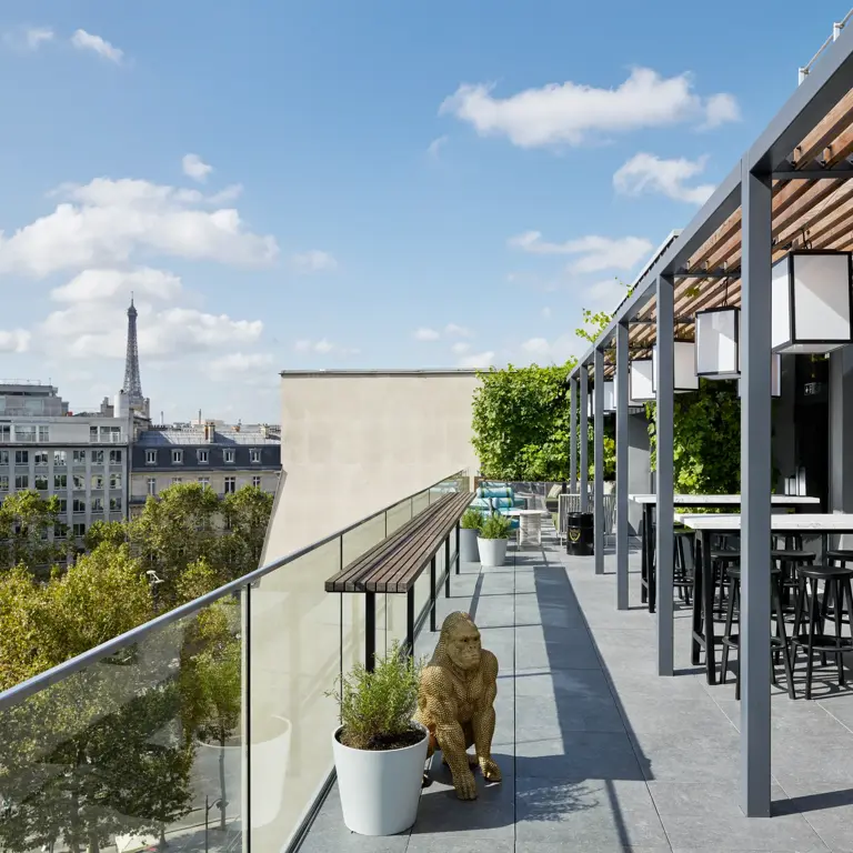 citizenM rooftop bar at the Paris Champs-Elysee with eifel tower in the background